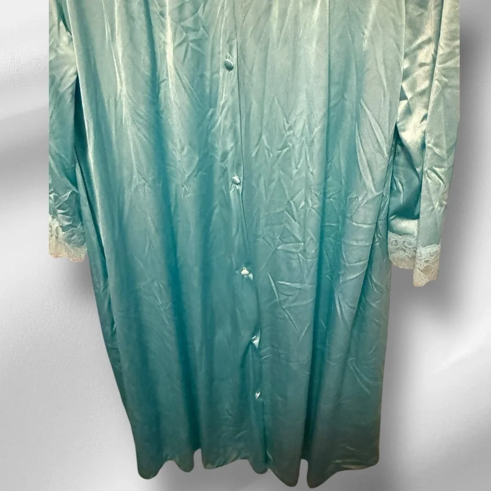 Vintage Vanity‎ Fair Robe
